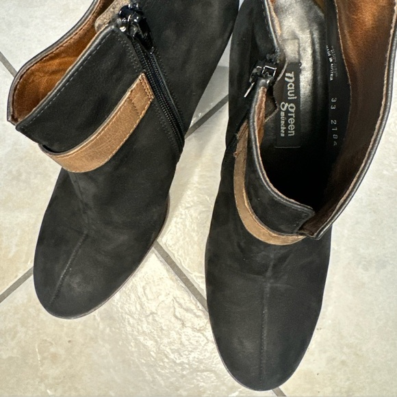 Women’s Paul Green heeled booties black suede size 5.5